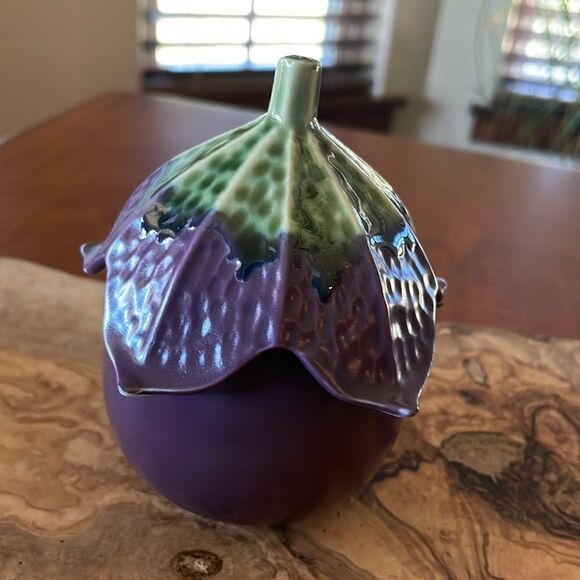 Vintage Eggplant Shaped Lidded Trinket Dish - Picture 1 of 8
